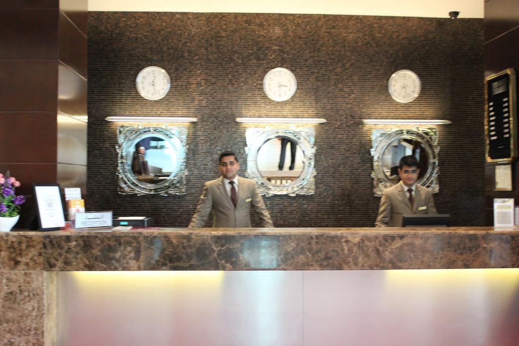 Royal Ascot Hotel Apartment - Kirklees 2 Ντουμπάι Εξωτερικό φωτογραφία