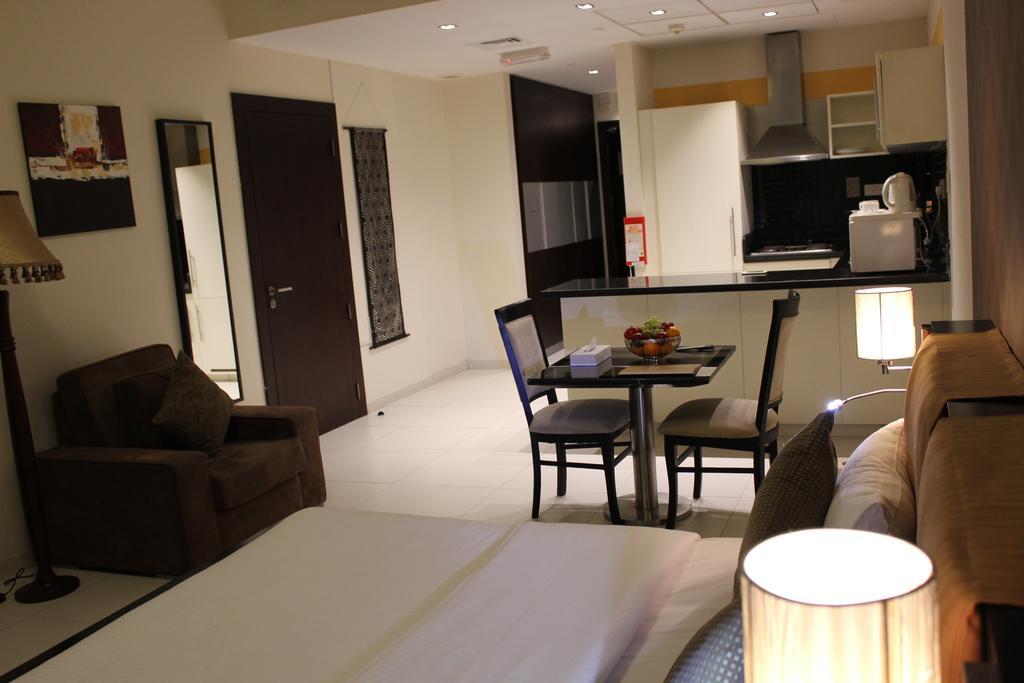 Royal Ascot Hotel Apartment - Kirklees 2 Ντουμπάι Εξωτερικό φωτογραφία