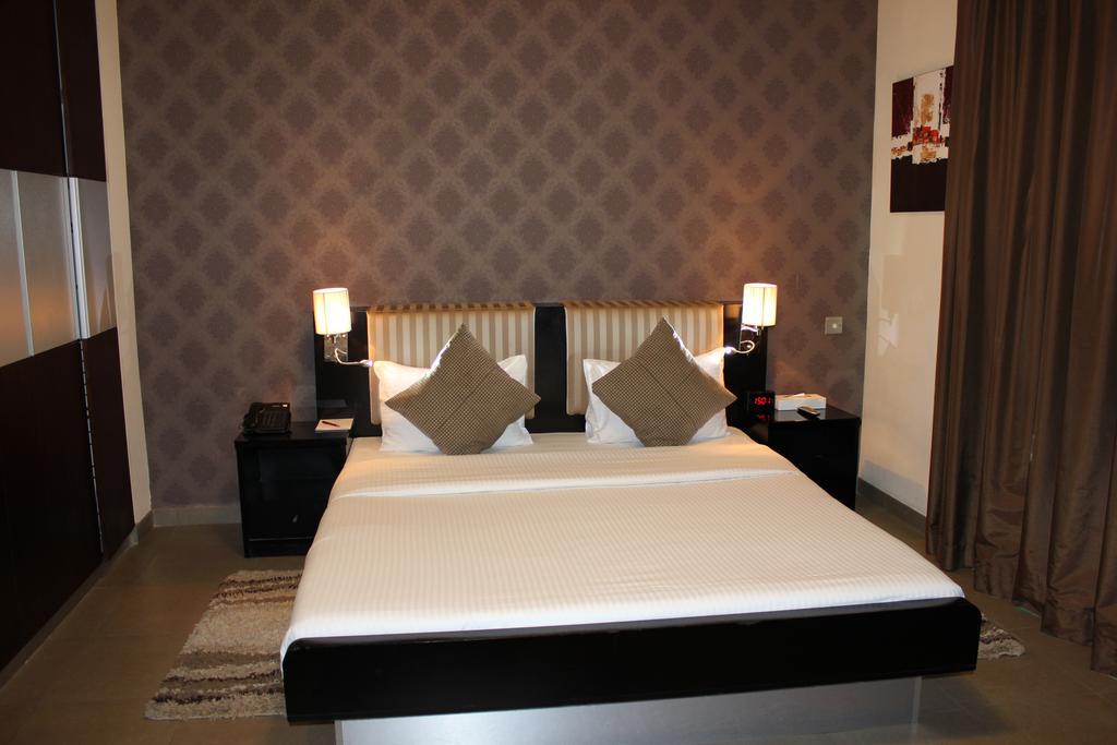 Royal Ascot Hotel Apartment - Kirklees 2 Ντουμπάι Εξωτερικό φωτογραφία