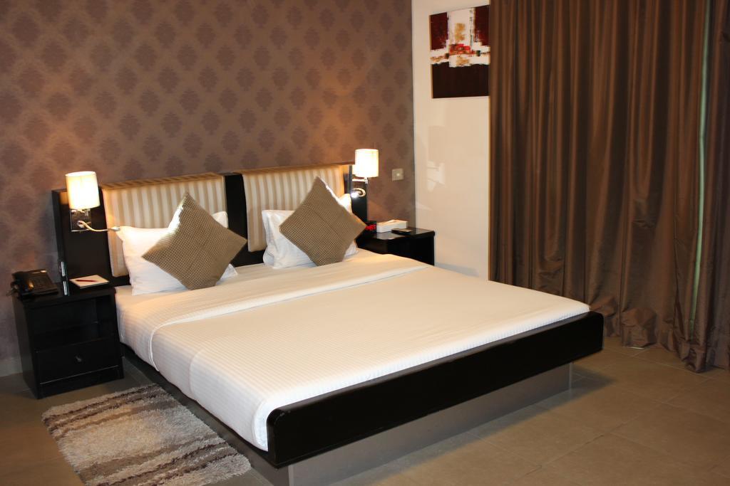 Royal Ascot Hotel Apartment - Kirklees 2 Ντουμπάι Εξωτερικό φωτογραφία