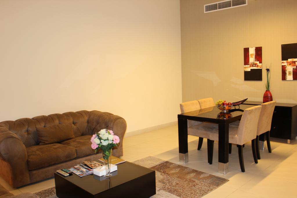 Royal Ascot Hotel Apartment - Kirklees 2 Ντουμπάι Εξωτερικό φωτογραφία