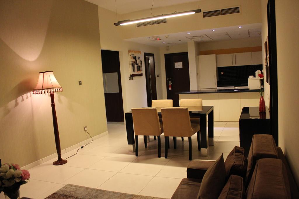 Royal Ascot Hotel Apartment - Kirklees 2 Ντουμπάι Εξωτερικό φωτογραφία