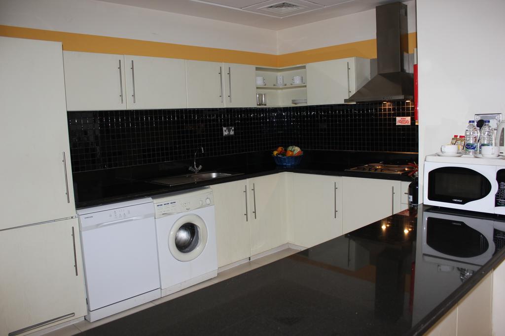 Royal Ascot Hotel Apartment - Kirklees 2 Ντουμπάι Εξωτερικό φωτογραφία