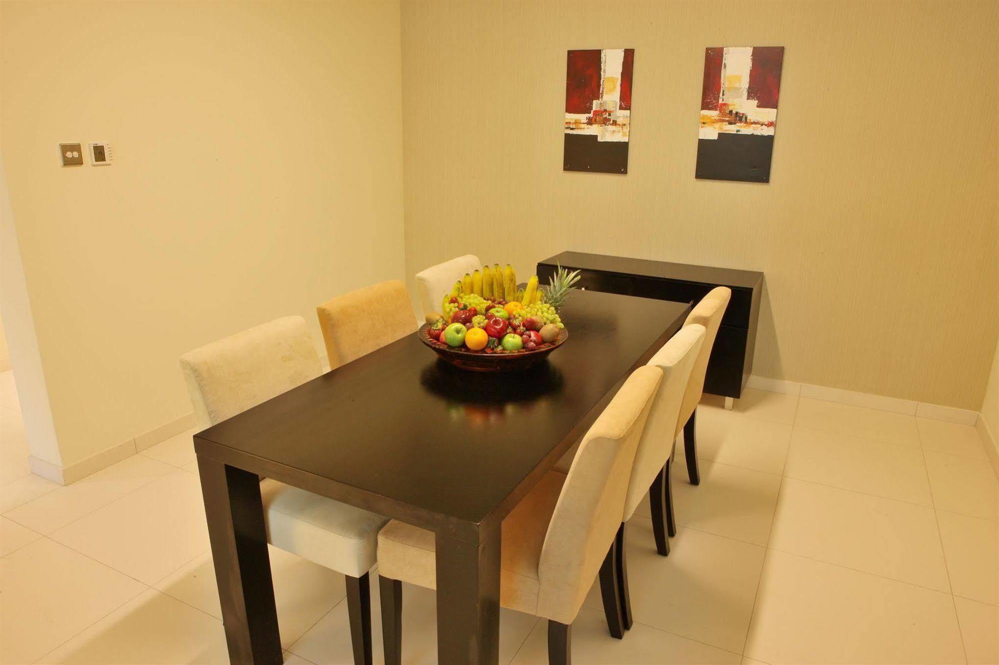 Royal Ascot Hotel Apartment - Kirklees 2 Ντουμπάι Εξωτερικό φωτογραφία