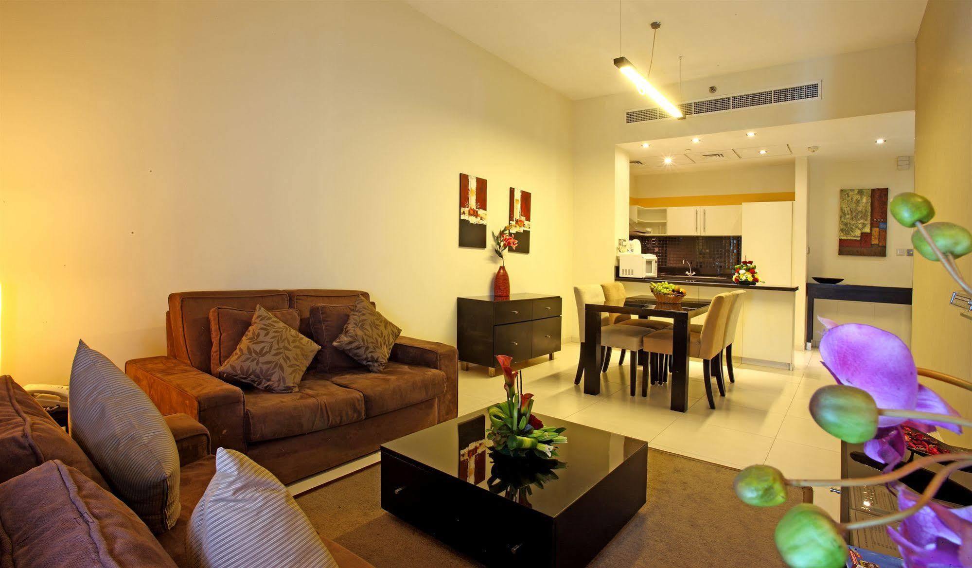 Royal Ascot Hotel Apartment - Kirklees 2 Ντουμπάι Εξωτερικό φωτογραφία