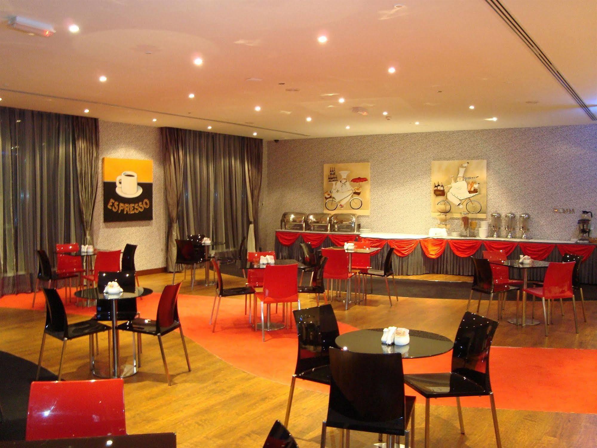 Royal Ascot Hotel Apartment - Kirklees 2 Ντουμπάι Εξωτερικό φωτογραφία