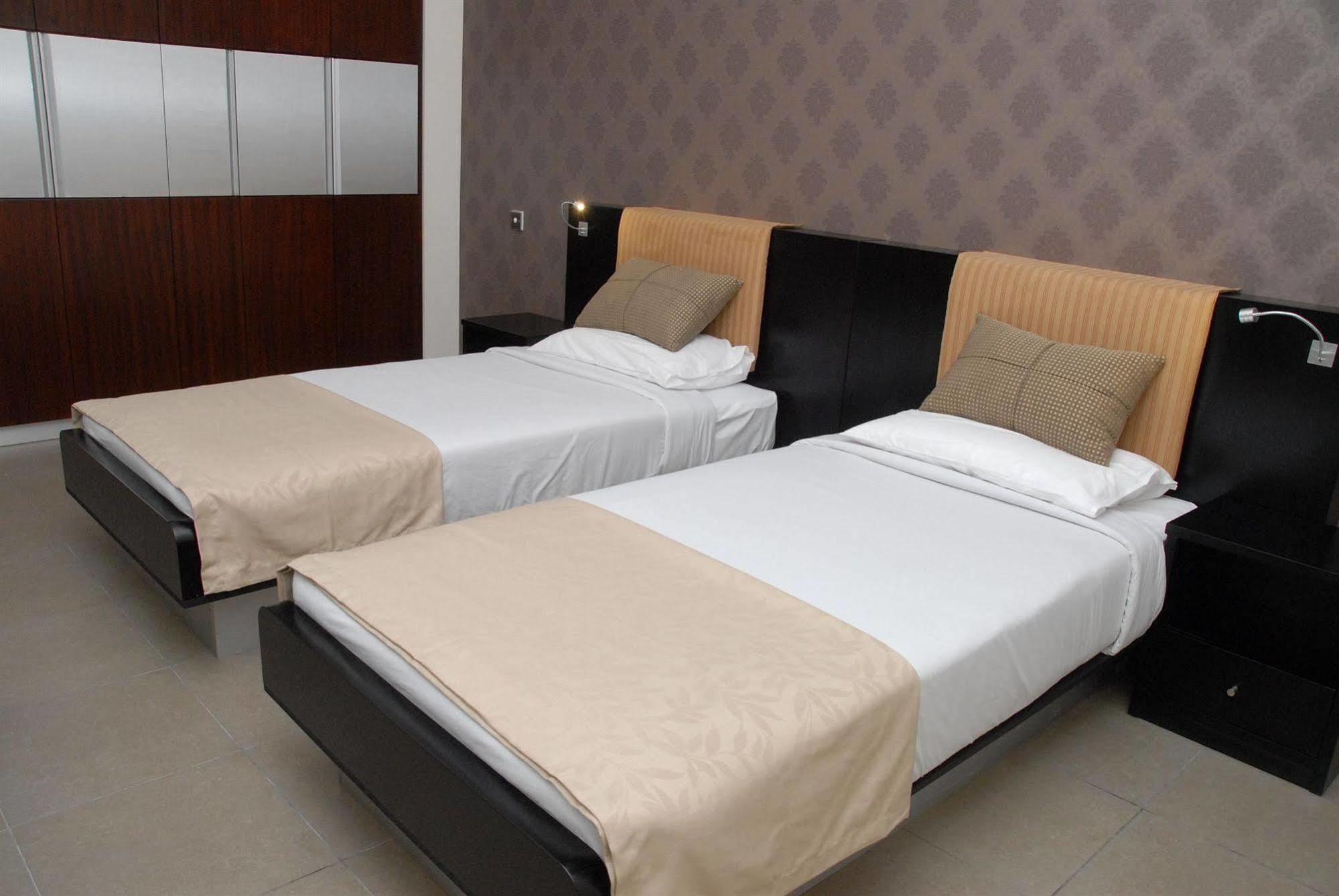 Royal Ascot Hotel Apartment - Kirklees 2 Ντουμπάι Εξωτερικό φωτογραφία
