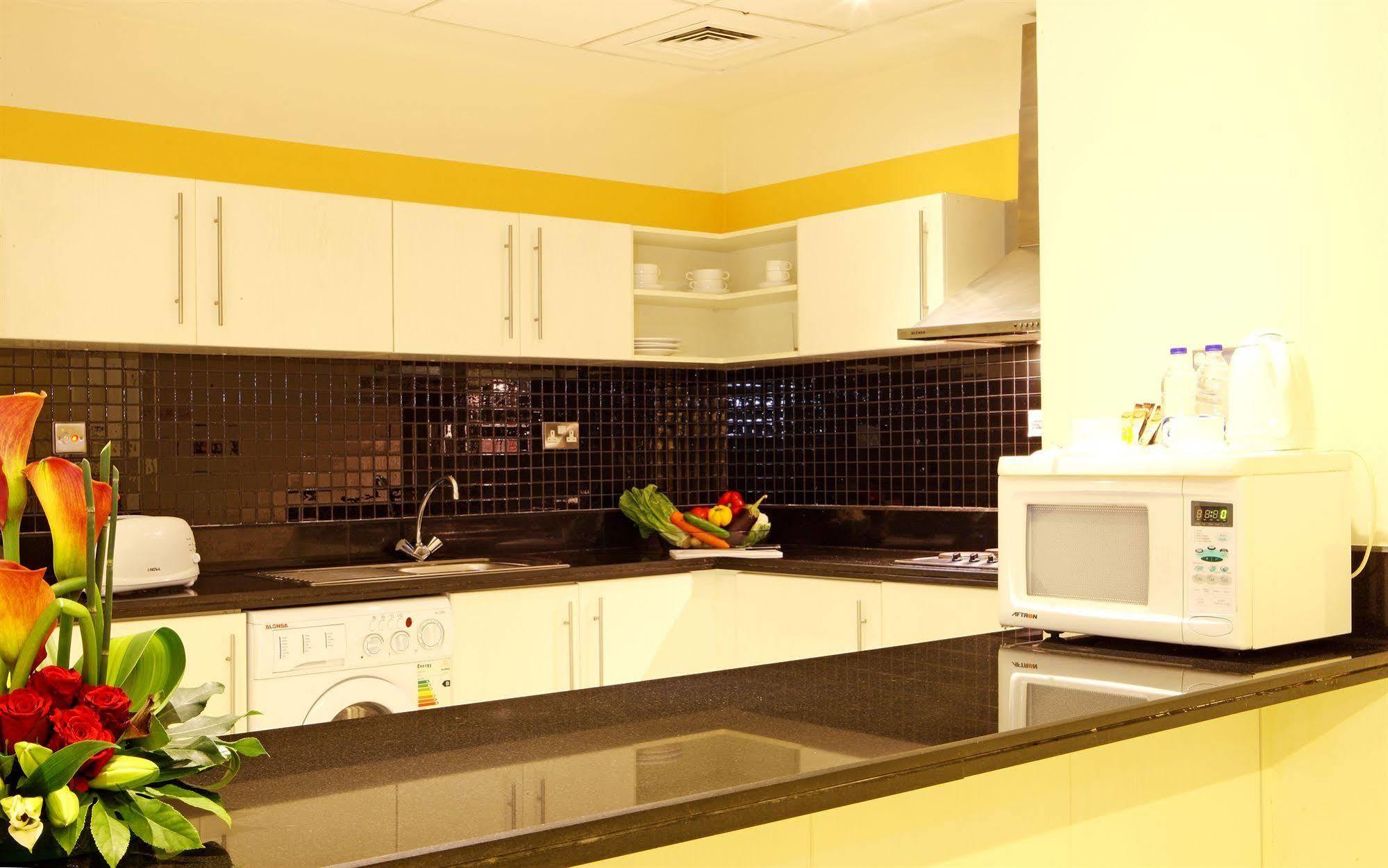 Royal Ascot Hotel Apartment - Kirklees 2 Ντουμπάι Εξωτερικό φωτογραφία