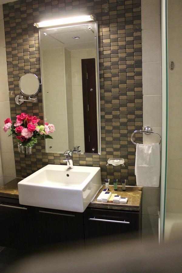 Royal Ascot Hotel Apartment - Kirklees 2 Ντουμπάι Εξωτερικό φωτογραφία